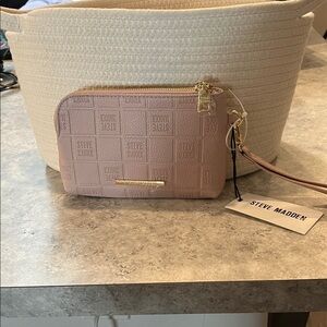 NWT Steve Madden Pale Blush Embossed Wristlet